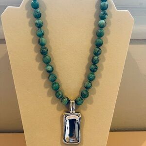 Elegant Turquoise Beaded Necklace with Silver Pendant